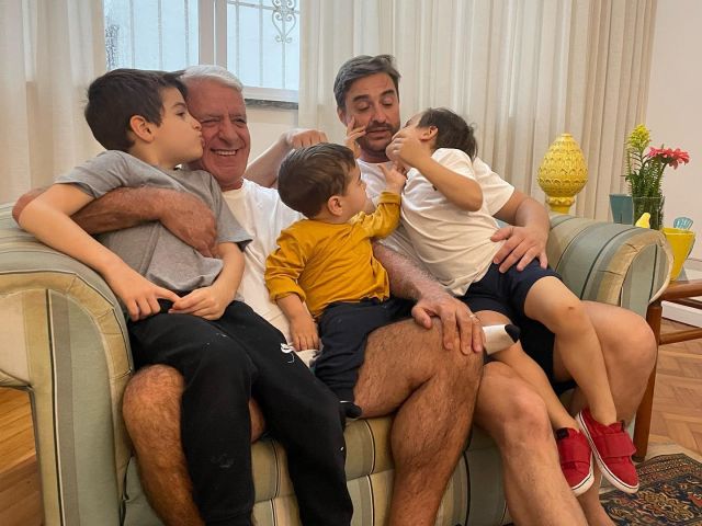 Quanto carinho e exemplo cabe numa foto? É um amor e um orgulho imensurável! Feliz dia dos Pais💞 #felizdiadospais
